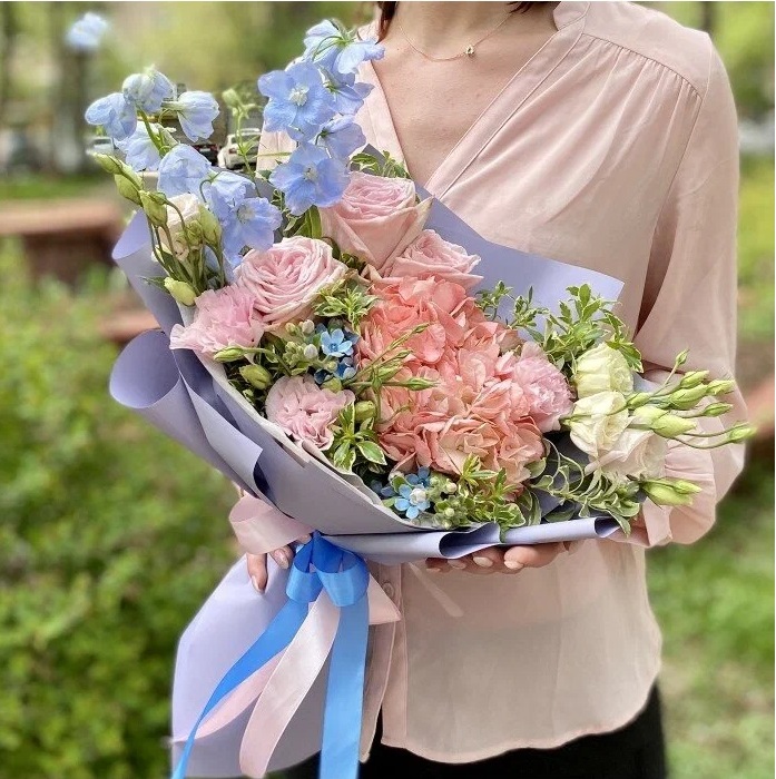 Эустомы, Матиолы и Дельфиниум