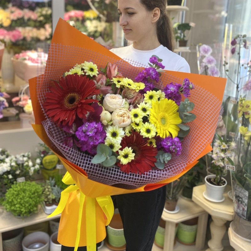 Гр-50 Букет из 3 гербер и цветов