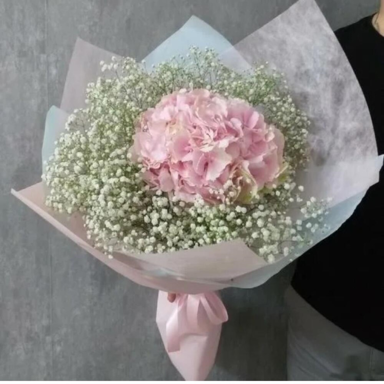 Г-32 Букет из гипсофилы с гортензией