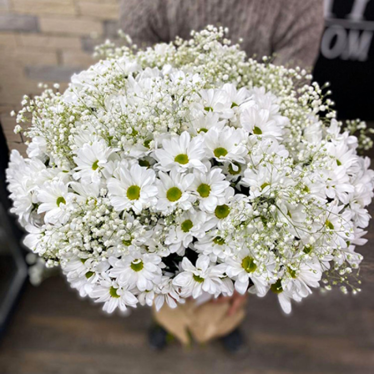 Г-85 Букет из гипсофилы с хризантемой