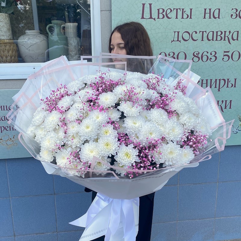 Д-105 Букет из 19 кустовых хризантем и гипсофилы