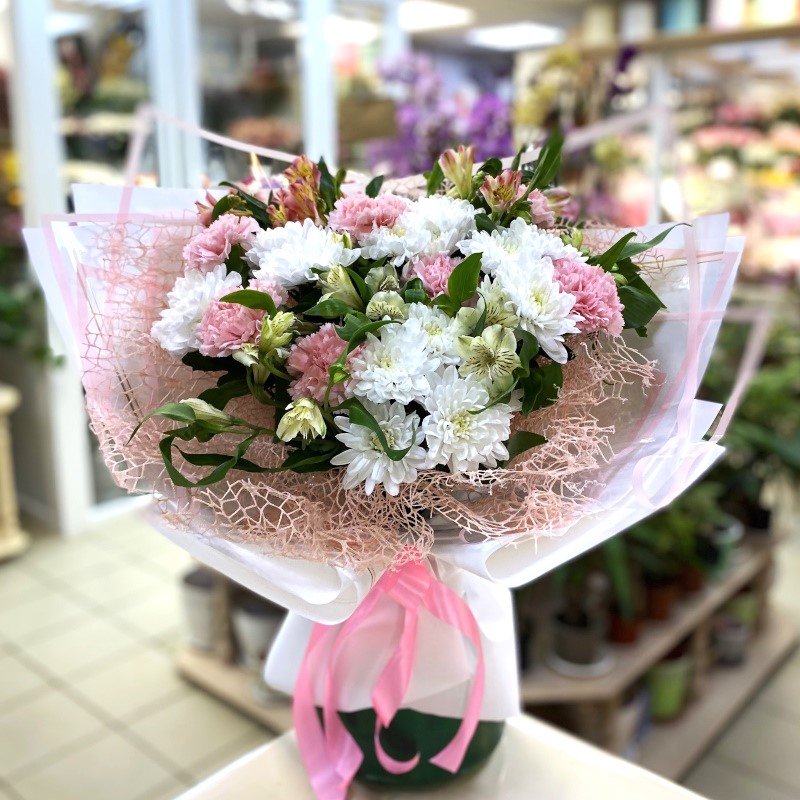 Д-49 Букет из хризантем, диантусов и альстромерий