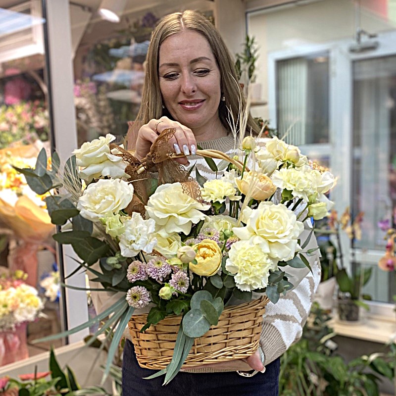 Кр - 82 Корзина с цветами