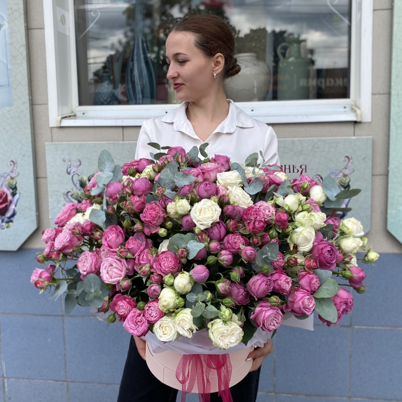 К-165 Коробка с кустовыми розами