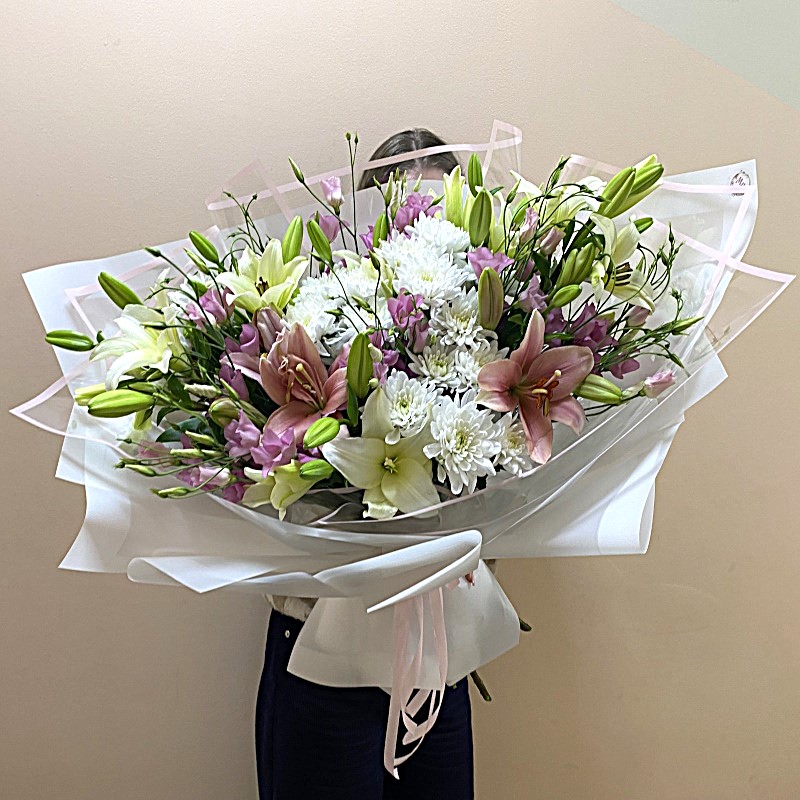 Л-170 Букет из лилий, эустомы и хризантемы