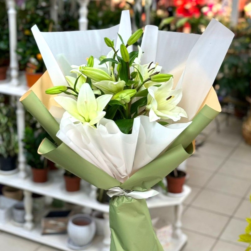 Л-25 Букет из 3 белых лилий