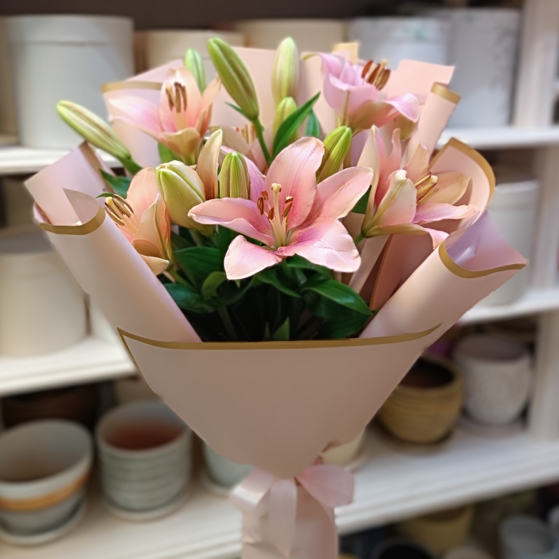 Л-38а Букет из 5 розовых лилий