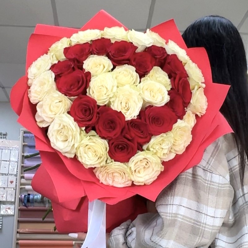 Р-132 Букет из 39 роз 60см.