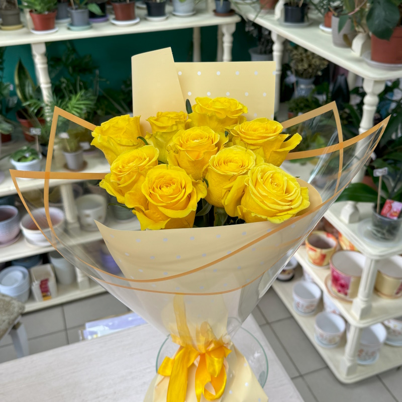 Р-33а Букет из 9 роз 60см.