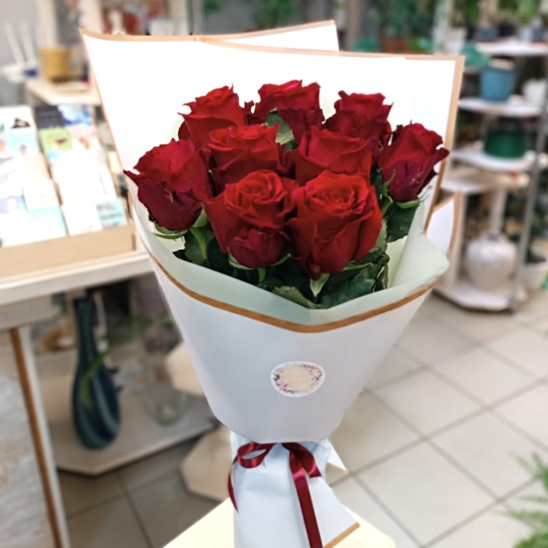 Р-33в Букет из 9 роз 60см.