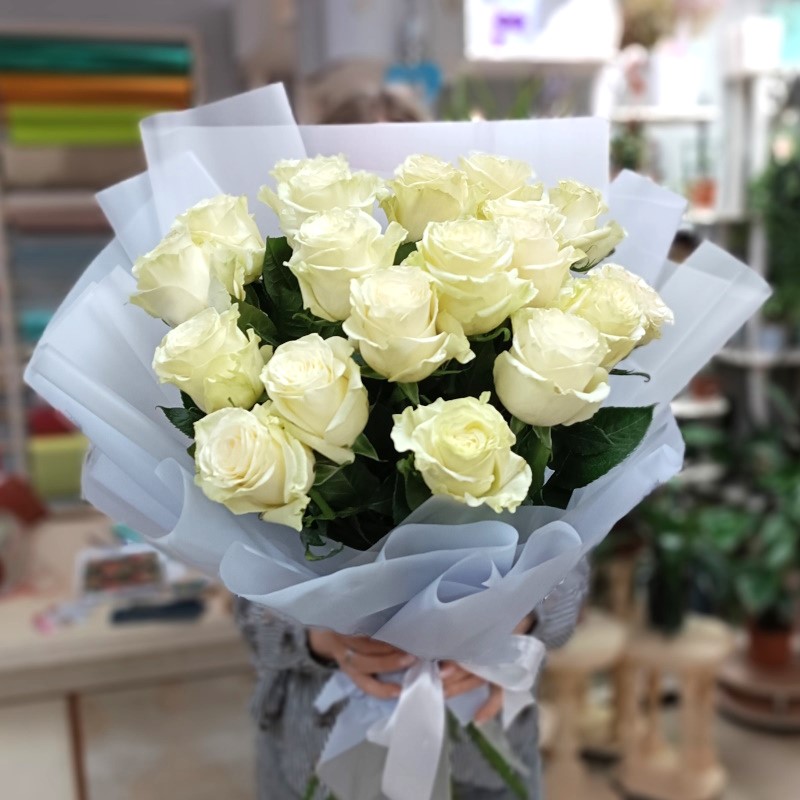 Р-58 Букет из 17 роз 60см.