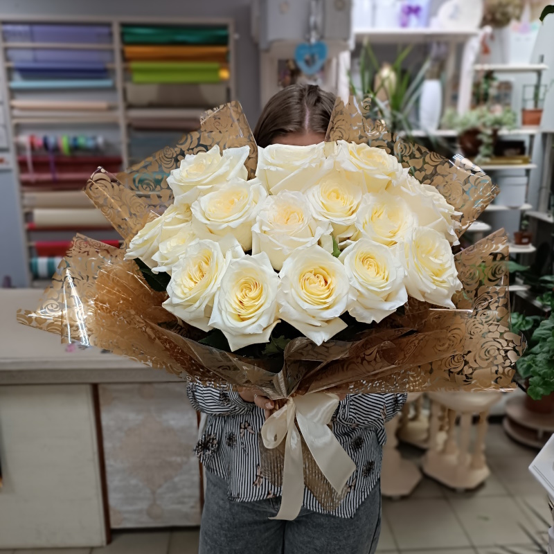 Р-69в Букет из 15 роз 70см.