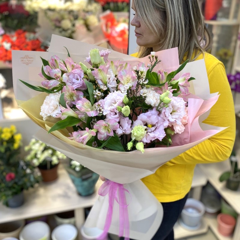 Э-33 Букет из эустомы и цветов