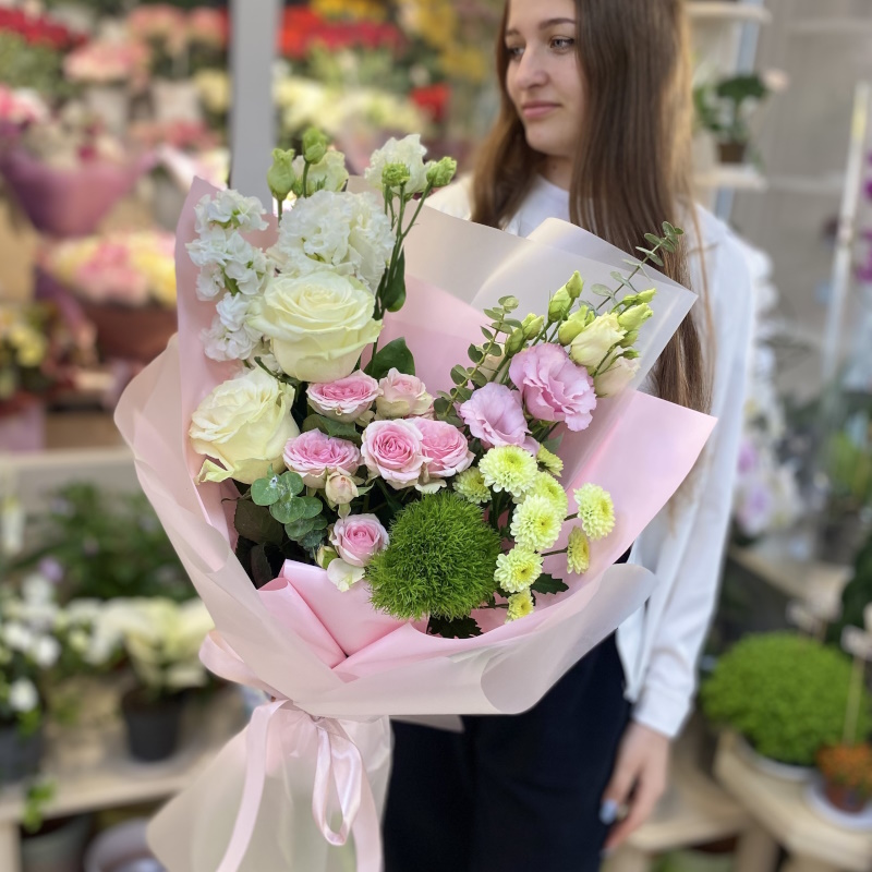 Э-36 Букет из  эустом и цветов